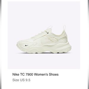 Women’s Nike TC 7900 shoes